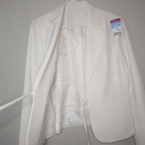White Buttonless Blazer